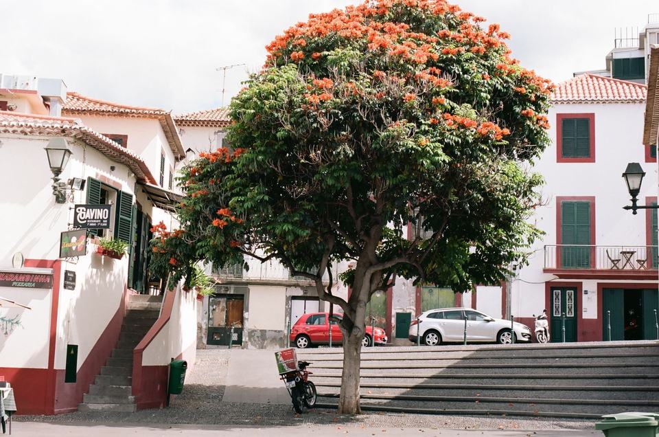 Conversar numa praça central