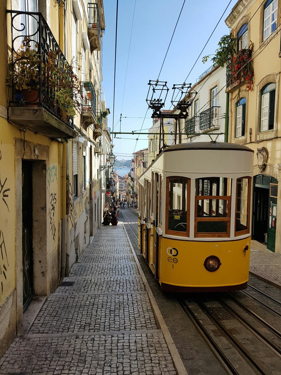 Subir a cidade de elétrico
